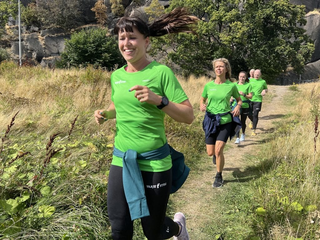Löpargrupp under löpträning i Lund